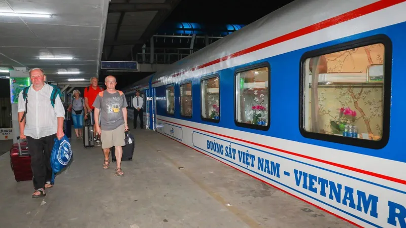 Tàu Hà Nội - Đà Nẵng được nâng cấp đáp ứng nhu cầu khách du lịch