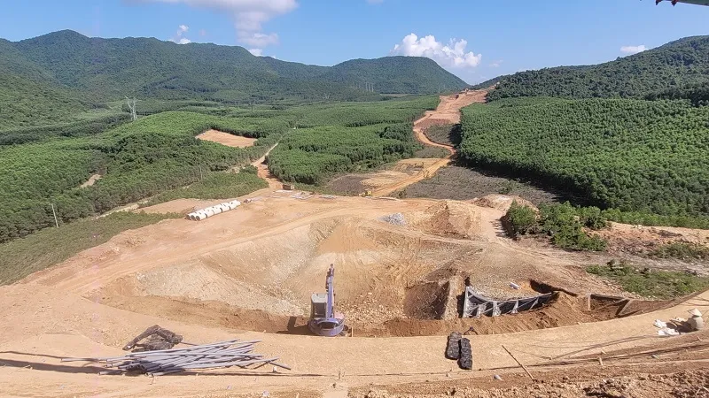 Dự án thành phần đoạn Vũng Áng - Bùng chưa nhận đủ mặt bằng để thi công