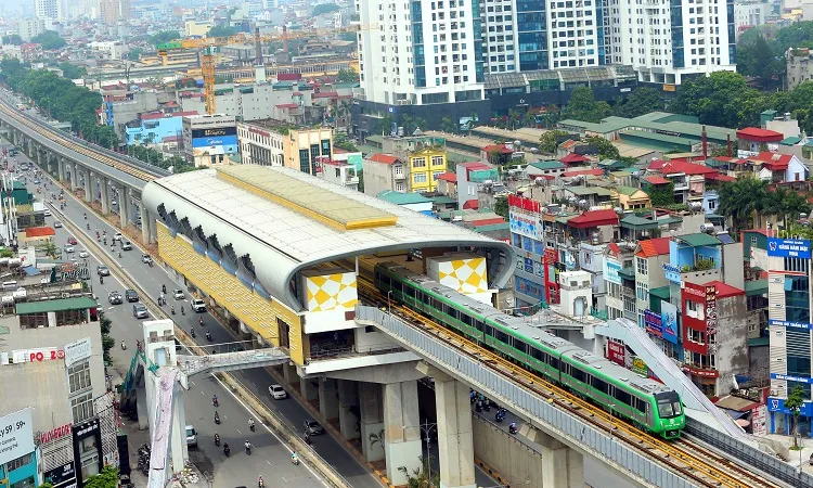 Mỗi ngày có trên 35.000 hành khách sử dụng tuyến đường sắt đô thị Cát Linh - Hà Đông