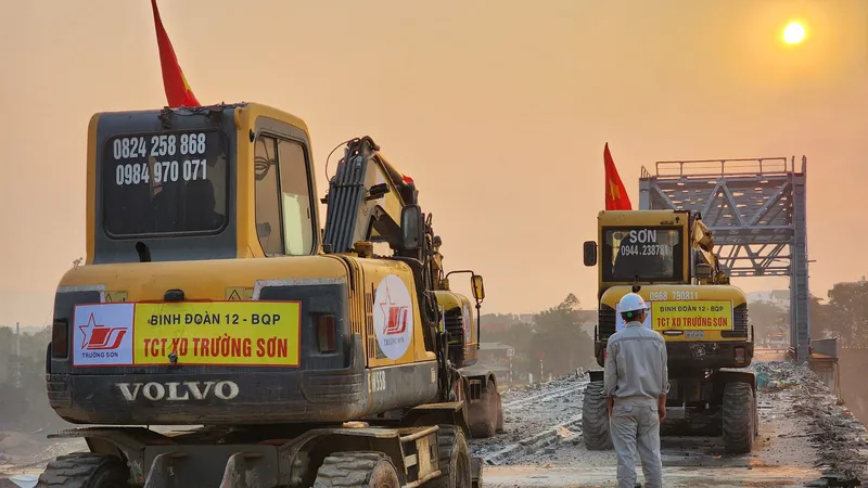 Khởi công xây dựng cầu Phong Châu mới