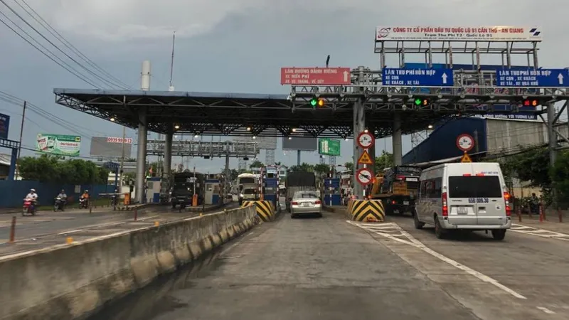 Trạm thu phí T2 trên QL91 vẫn chưa được tháo dỡ