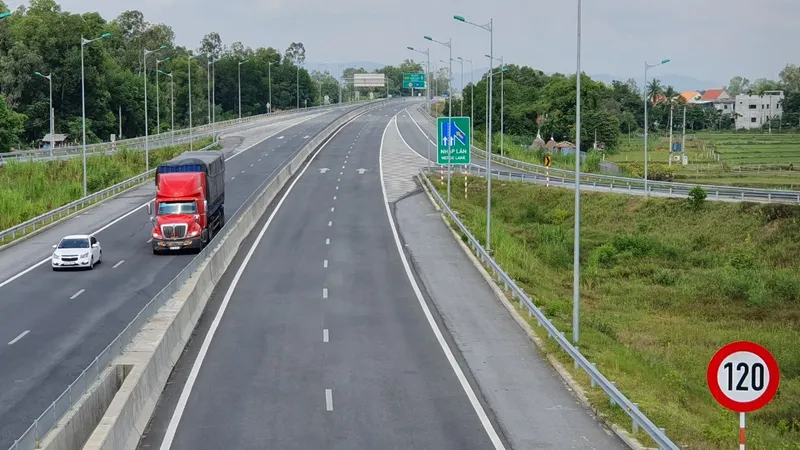 Đề nghị bổ sung 38.251 tỷ đồng vốn điều lệ cho Tổng Công ty Đầu tư và Phát triển đường cao tốc Việt Nam 