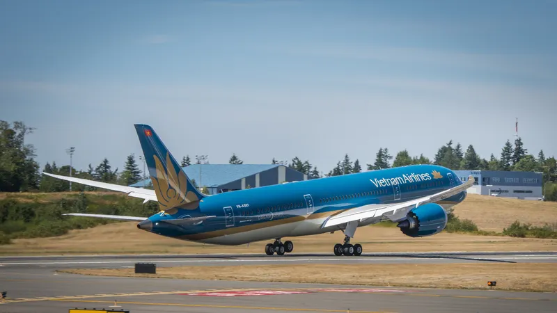 Vietnam Airlines đổi máy bay lớn phục vụ đội tuyển và người hâm mộ xem trận chung kết lượt về ASEAN CUP 2024