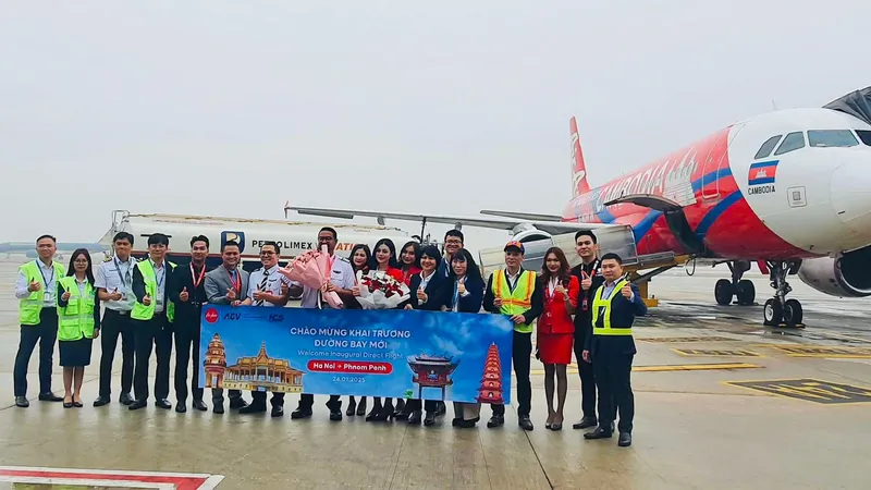 Chuyến bay KT620 của Hãng hàng không AirAsia Cambodia từ Phnom Penh, Campuchia đã hạ cánh an toàn tại Cảng HKQT Nội Bài