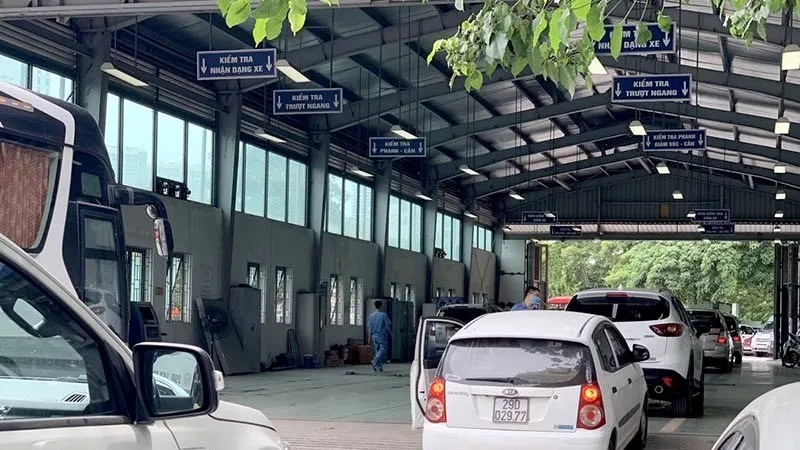 Cục Đăng kiểm đề xuất tạm thời cho phép kiểm định xe chưa đổi chứng nhận đăng ký