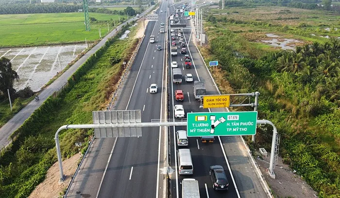 Kỳ vọng giảm mạnh tai nạn trên tuyến đường bộ cao tốc TPHCM - Mỹ Thuận sau mở rộng