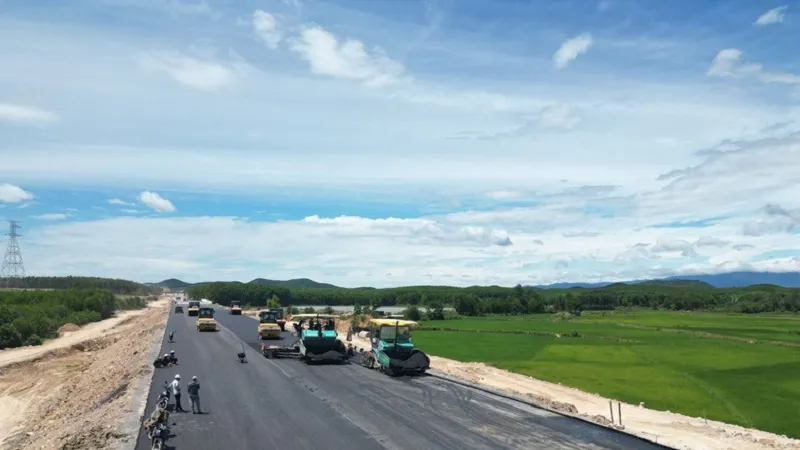 Kế hoạch thông xe 5 dự án đường bộ cao tốc trước ngày 30-4