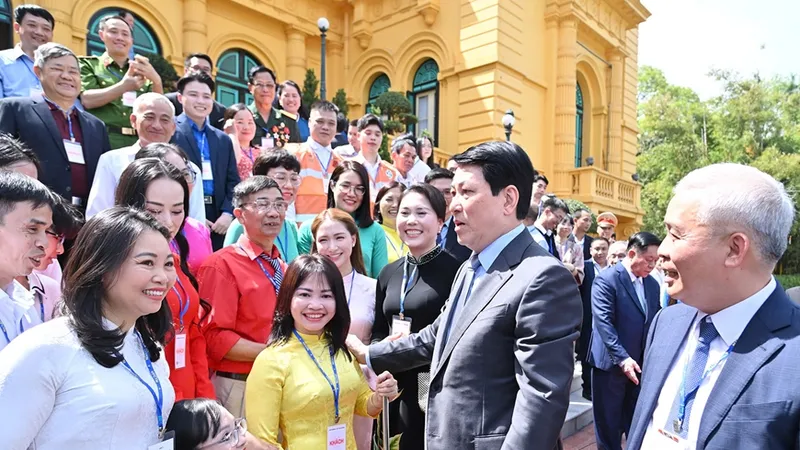 Chủ tịch nước Lương Cường: Cần có những thế hệ kế cận, những người trẻ làm việc tử tế