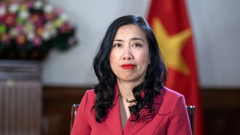 Thứ trưởng Bộ Ngoại giao Lê Thị Thu Hằng