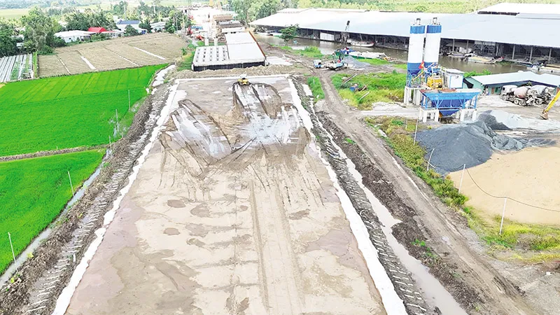 Nhiều dự án đường bộ cao tốc có nguy cơ chậm tiến độ do mùa mưa đến sớm và kéo dài