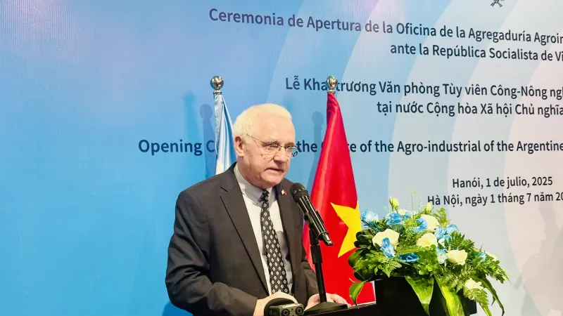 Đại sứ Marcos A. Bednarski phát biểu khai trương Văn phòng tùy viên chuyên trách công - nông nghiệp Argentina tại Việt Nam 