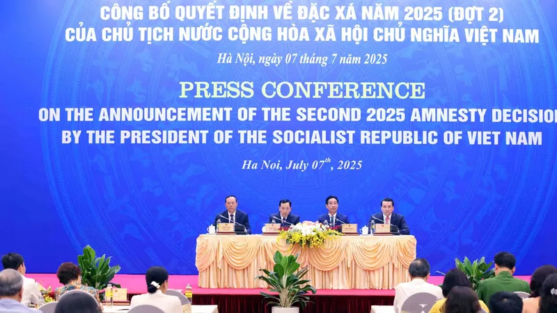 Họp báo công bố Quyết định 1244 của Chủ tịch nước về đặc xá năm 2025 ngày 7-7. Ảnh: VIẾT CHUNG