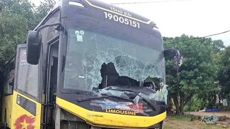 Phương tiện trong vụ tai nạn trên quốc lộ 1A khiến 10 người tử vong