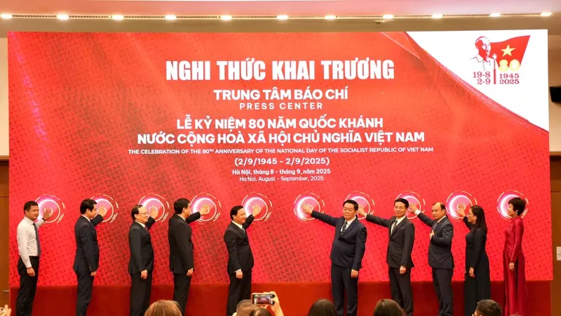 Trung tâm báo chí phục vụ sự kiện A80 đáp ứng nhu cầu tác nghiệp của 1.500 phóng viên trong nước và quốc tế vừa được khai trương.