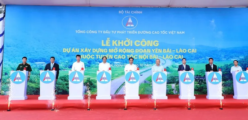 Khởi công dự án xây dựng mở rộng đoạn Yên Bái - Lào Cai thuộc tuyến đường bộ cao tốc Nội Bài - Lào Cai ngày 1-10