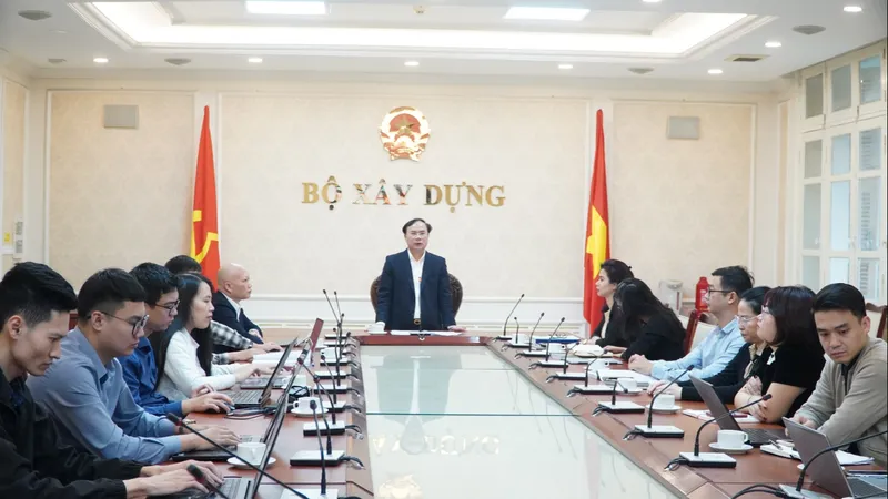 Hội nghị trực tuyến tập huấn sử dụng hệ thống thông tin về nhà ở và thị trường bất động sản ngày 5-12.