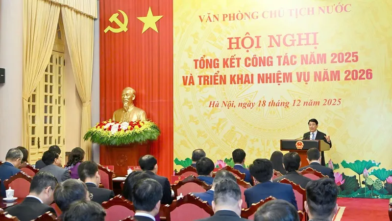 Hội nghị tổng kết công tác năm 2025, triển khai nhiệm vụ năm 2026 của Văn Phòng Chủ tịch nước ngày 18-12. Ảnh: VIẾT CHUNG