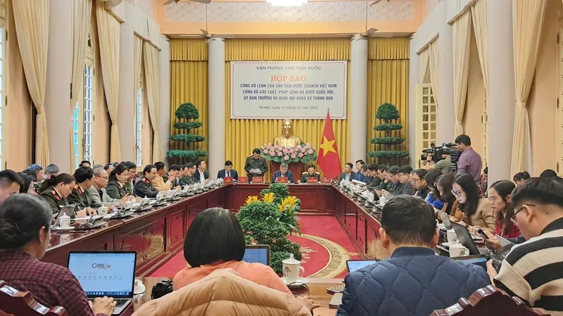 Lễ công bố Lệnh của Chủ tịch nước công bố 15 luật, pháp lệnh ngày 31-12