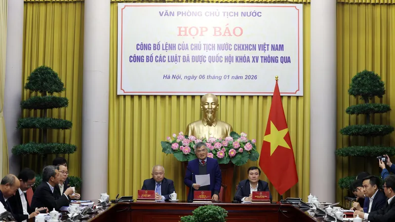 Họp báo công bố Lệnh của Chủ tịch nước về việc công bố 12 luật đã được Kỳ họp thứ 10, Quốc hội khóa XV thông qua