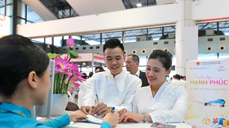 Hành khách check in "Chuyến bay hạnh phúc"