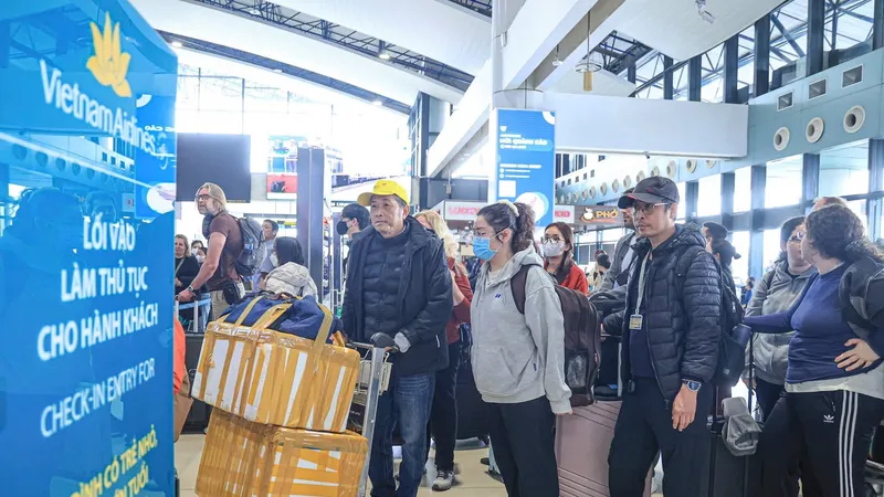 Nhiều đường bay từ TPHCM đi các tỉnh trước tết đã hết vé ngày cao điểm