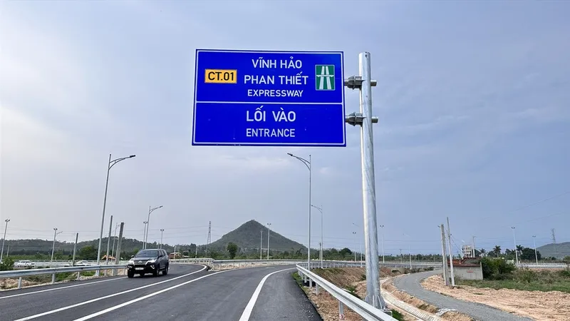 Từ ngày 2-3, thu phí 5 tuyến đường cao tốc Bắc - Nam phía Đông