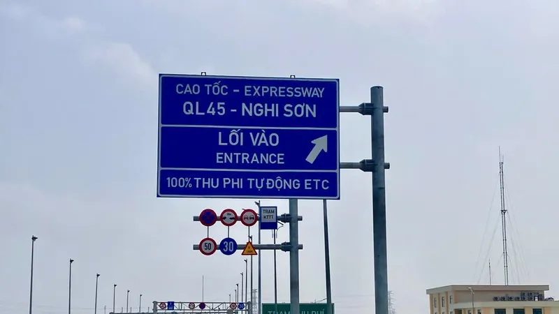 Đã khắc phục các lỗi phát sinh trong 2 ngày đầu thu phí 5 tuyến đường cao tốc