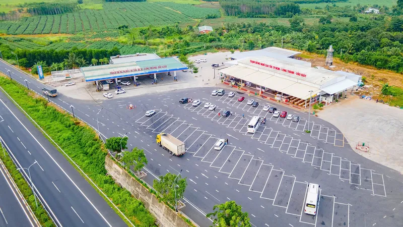 Một trạm dừng nghỉ trên cao tốc Bắc - Nam