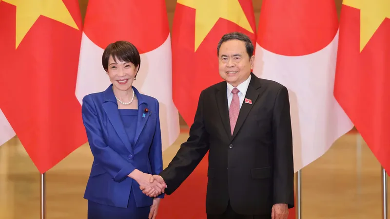 Chủ tịch Quốc hội Trần Thanh Mẫn và Thủ tướng Nhật Bản Takaichi Sanae ngày 2-5. Ảnh: QUANG PHÚC