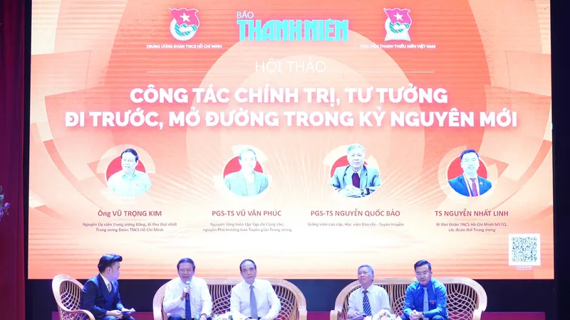 Hội thảo "Công tác chính trị, tư tưởng đi trước, mở đường trong kỷ nguyên mới" ngày 15-5. Ảnh: CTV.