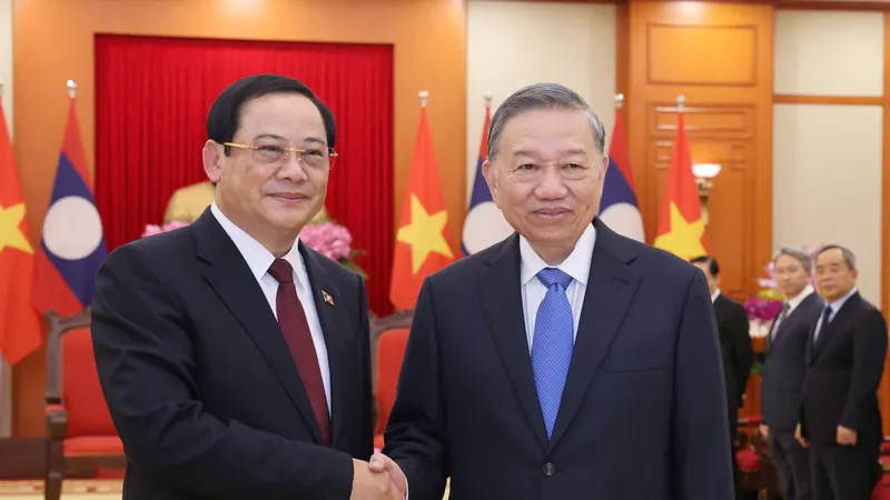 Tổng Bí thư, Chủ tịch nước Tô Lâm tiếp Thủ tướng Lào Sonexay Siphandone. Ảnh: QUANG PHÚC