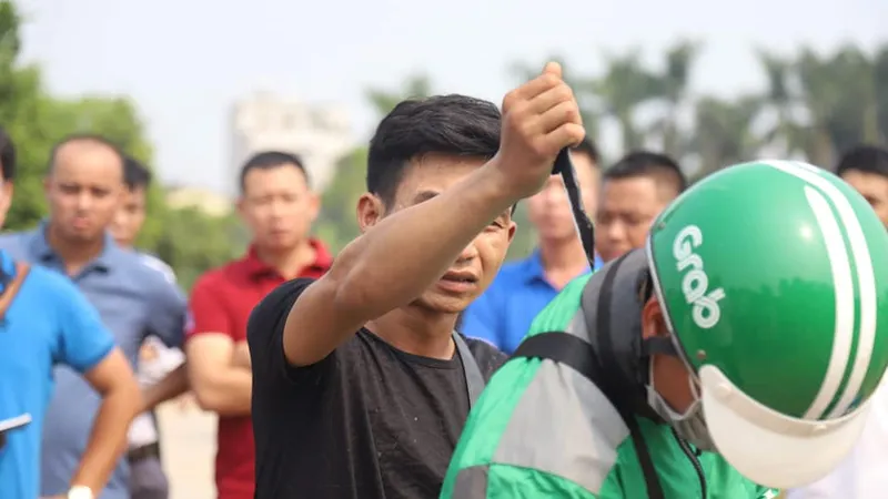 Dựng lại hiện trường hai nghi phạm sát hại tài xế Grab 