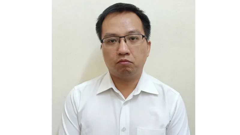 Bắt một chuyên viên phân tích Cục Kiểm định Hải quan