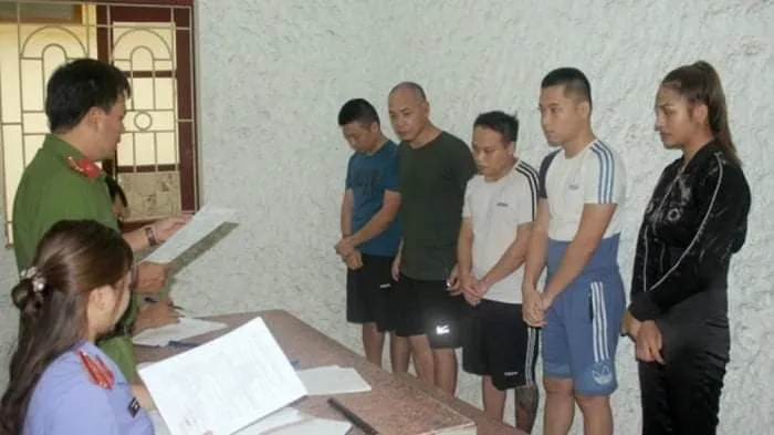 Khởi tố Dũng “trọc” và 4 đồng phạm về hành vi “Tổ chức sử dụng trái phép chất ma túy” 