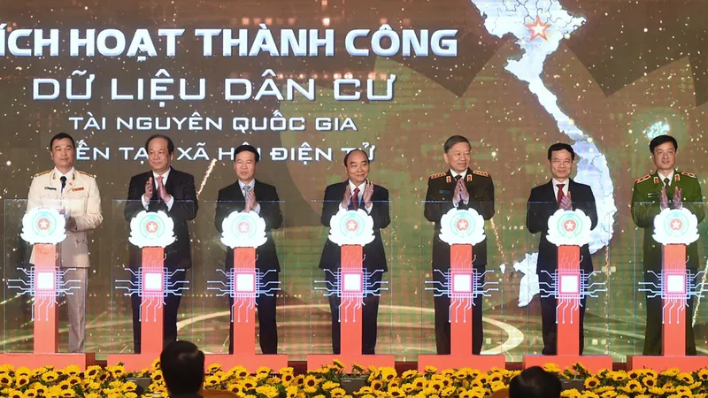 Bộ Công an khai trương 2 dự án quan trọng liên quan tới người dân