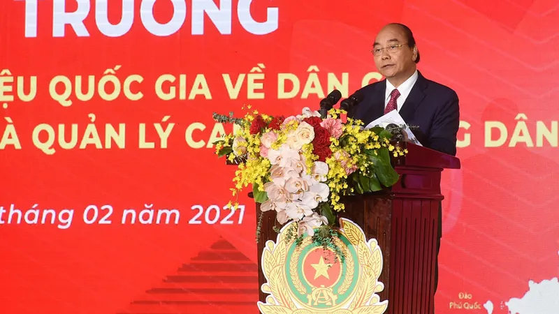 Thủ tướng Nguyễn Xuân Phúc: Đẩy nhanh việc chuyển đổi số trong quản lý dân cư