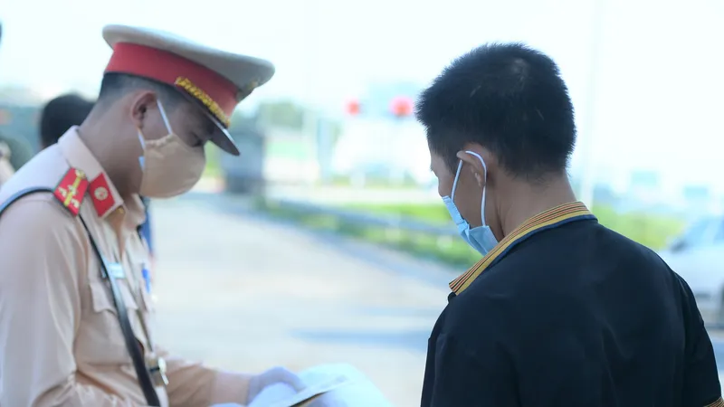 22 chốt kiểm soát dịch ở Hà Nội bắt đầu hoạt động, không xảy ra ùn ứ 