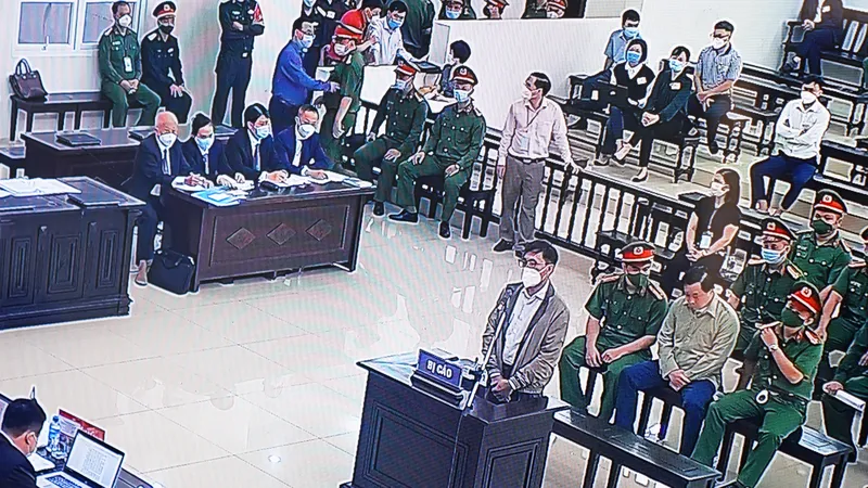 Bị cáo Nguyễn Duy Linh tại tòa