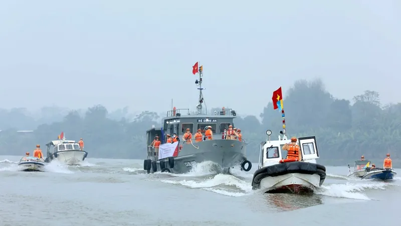 Lực lượng CSGT triển khai kế hoạch trên tuyến đường thủy