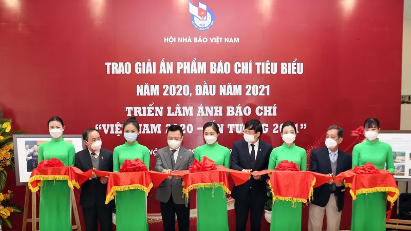 Trao giải ấn phẩm báo chí tiêu biểu cuối năm 2020, đầu năm 2021