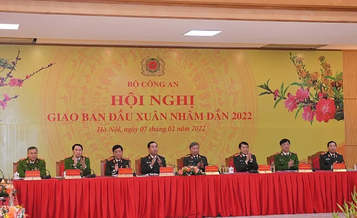 Đẩy nhanh điều tra các vụ án tham nhũng