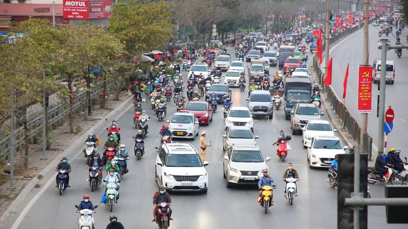 "Né" ùn tắc khi tham gia giao thông ra, vào TPHCM dịp 30-4 và 1-5 như thế nào?