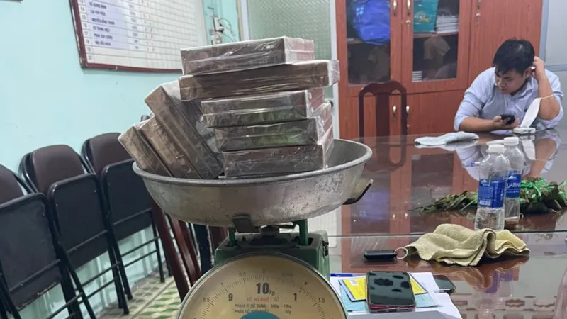 Triệt phá đường dây mua bán, vận chuyển ma túy xuyên quốc gia bằng đường thuỷ