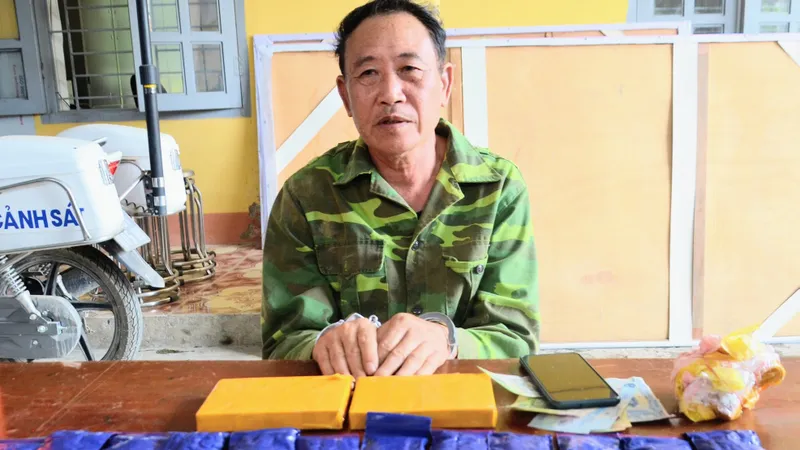Bắt 2 đối tượng, thu giữ lượng lớn ma túy