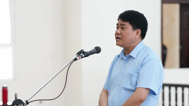 Trước ngày tuyên án, gia đình ông Nguyễn Đức Chung nộp thêm 15 tỷ đồng khắc phục hậu quả