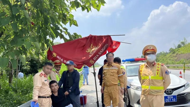 Chặn, bắt đối tượng vận chuyển lượng lớn ma túy trên cao tốc