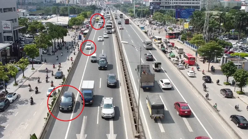 Hàng ngàn xe ô tô bị xử lý vi phạm khi đi trên làn đường dừng khẩn cấp