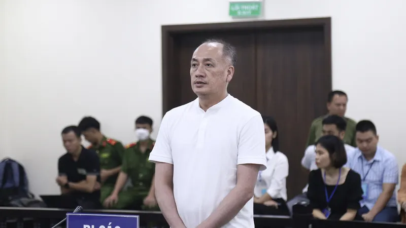 Đề nghị phạt cựu cán bộ C03 Bộ Công an 9-10 năm tù