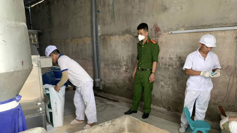 Khởi tố vụ án hình sự doanh nghiệp sản xuất sữa bột kém chất lượng 