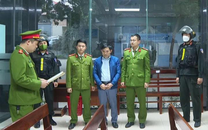Giám đốc Trung tâm đăng kiểm 19-01V bị khởi tố vì nhận hối lộ
